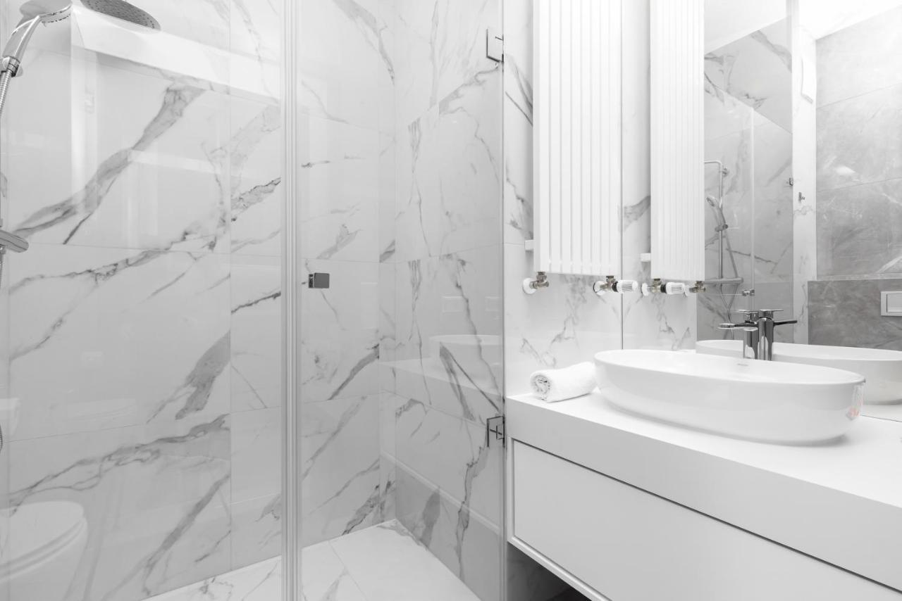 Premium Apartments Business Center By Renters Prestige วอร์ซอ ภายนอก รูปภาพ